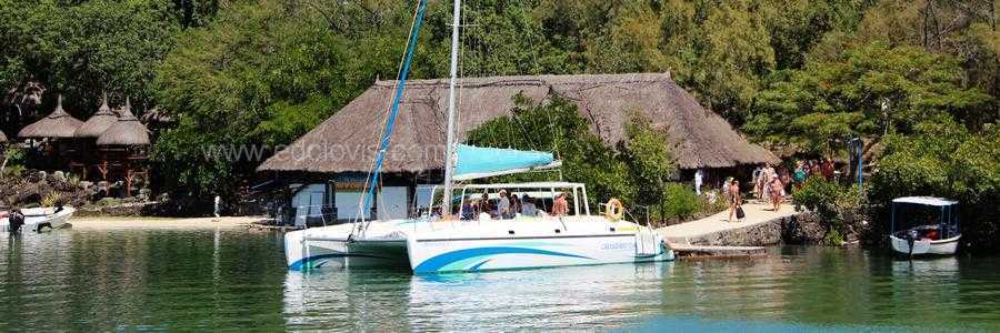 catamaran croisiere turquoise ile aux cerfs ile maurice